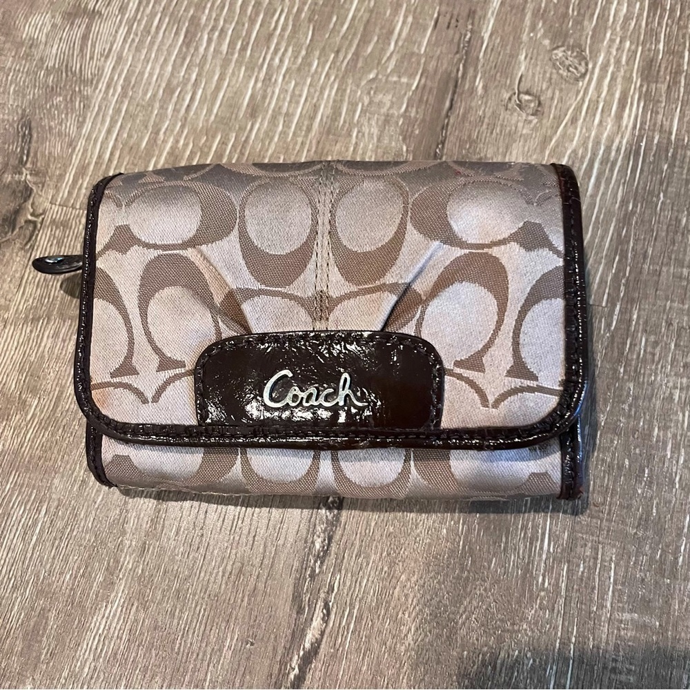 Classes Coach Madison Khaki Brown Signature Medium Wallet Dmm Bifold